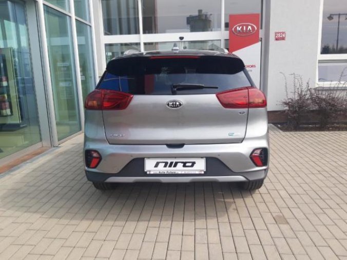 Kia Niro, 1,6 GDi HEV Exclusive Style, barva stříbrná