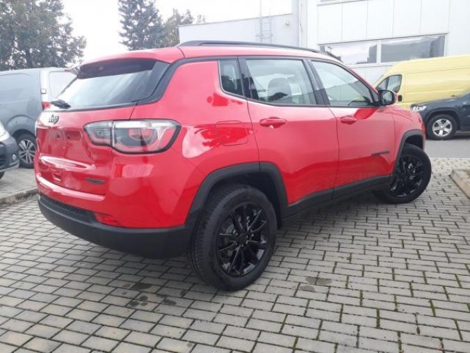 Jeep Compass, 1.3 150 PS NIGHT EAGLE automat, barva červená