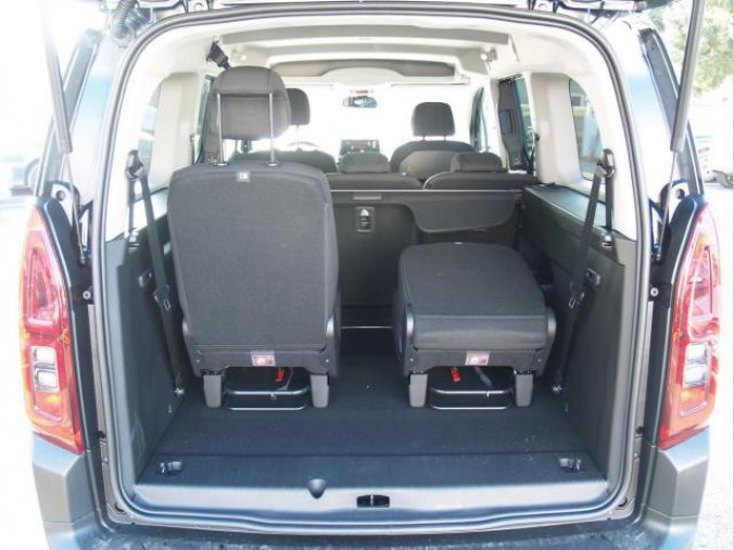 Citroën Berlingo, XL Shine 1,2PT 130 EAT8 7míst, barva černá