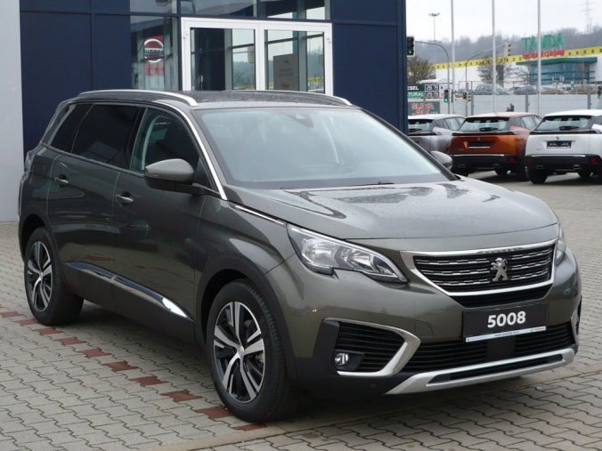 Peugeot 5008, ALLURE 1,2PureTech 130k MAN6 + VÝHŘEV + REZERVA, barva šedá