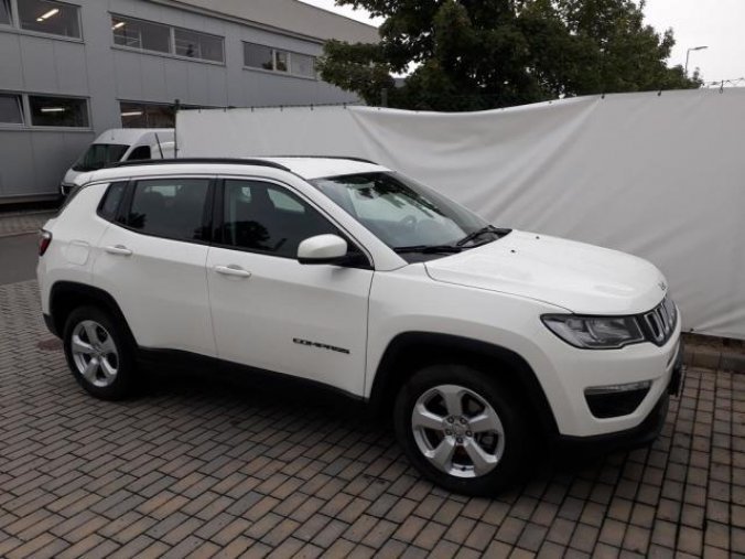 Jeep Compass, 1.4 140PS Longitude 4x2 manuál, barva bílá