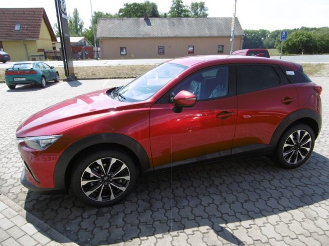 Mazda CX-3, 2,0i 88kW, barva červená