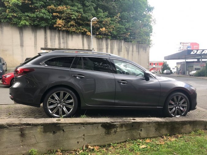 Mazda 6, 2.5i G 194K, barva šedá