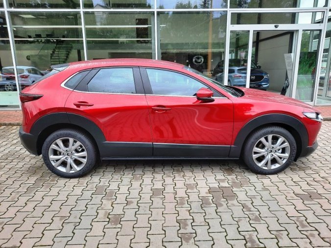 Mazda CX-30, SKYACTIV-G, barva červená