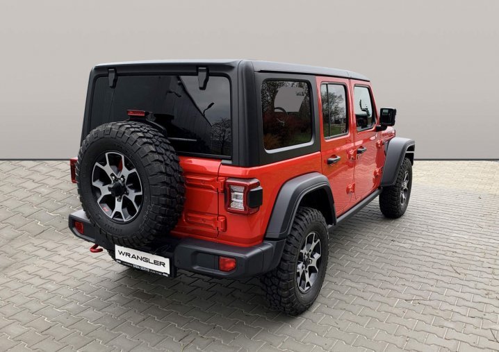 Jeep Wrangler, 2.2 CRD Rubicon 8ATX, barva červená