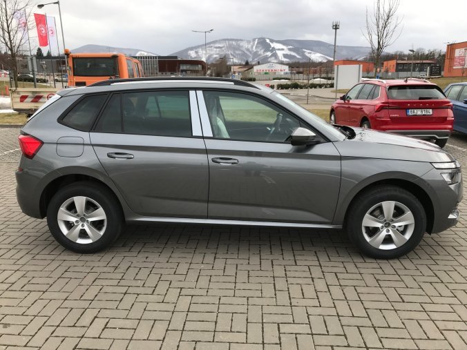 Škoda Kamiq, 1,0 TSI 81 KW 6-stup. mech., barva šedá