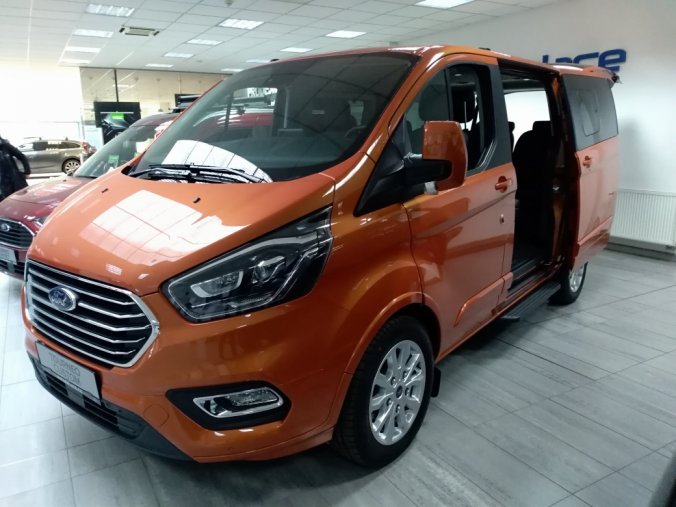 Ford Tourneo Custom, CUSTOM TOURNEO, 320 L1, TITANIUM X, 2.0 185K EURO, barva oranžová