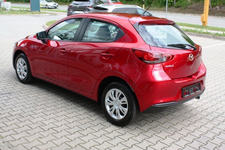 Mazda 2, Skyactiv-G, barva červená