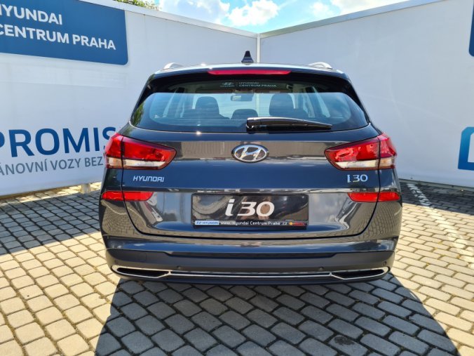 Hyundai i30, 1,0 T-GDI 88 kW, barva šedá