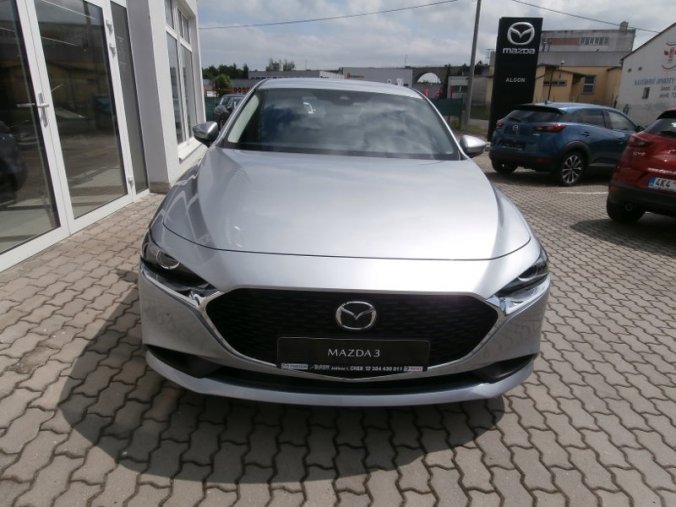 Mazda 3, Skyactiv G122, barva stříbrná