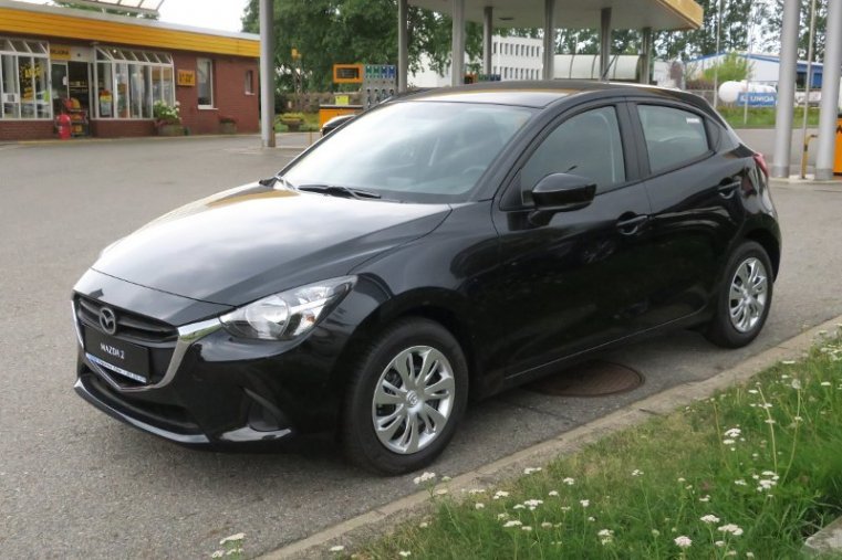 Mazda 2, 1,5G 75k, barva černá