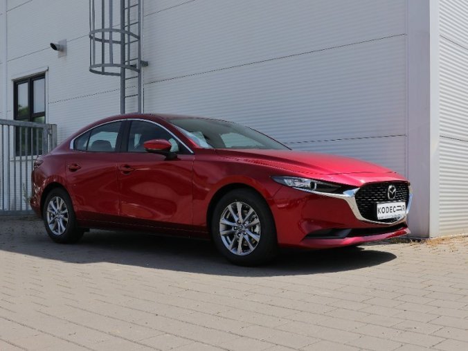 Mazda 3, Skyaktiv G122, barva červená