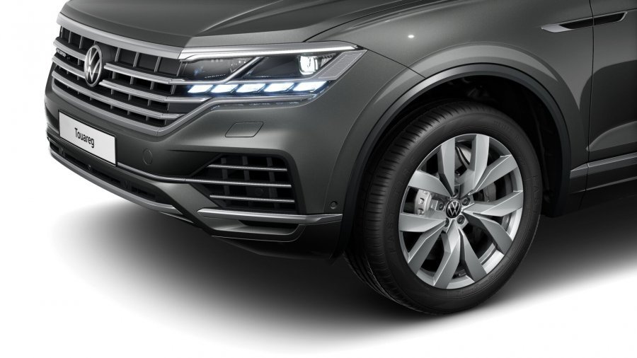 Volkswagen Touareg, Touareg Elegance 3.0 eHybrid 4M 280kW, barva stříbrná