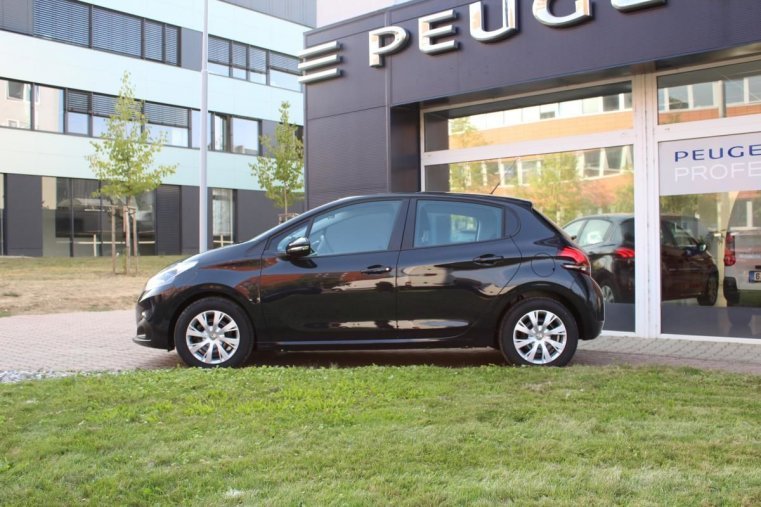 Peugeot 208, 5P ACTIVE 1.2 PureTech 82k MAN, barva černá