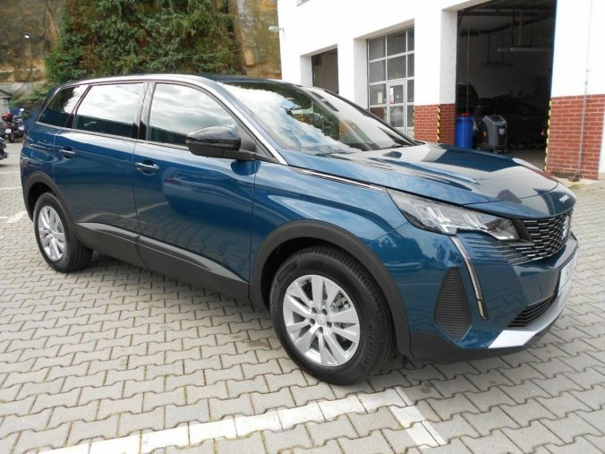 Peugeot 5008, Peugeot 5008 ACTIVE PACK Hybrid 136 e-DCS6, barva modrá