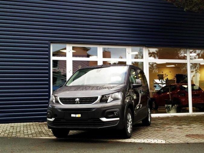 Peugeot Rifter, ACTIVE 1.2 PureTech 110 S&S MAN6, barva šedá