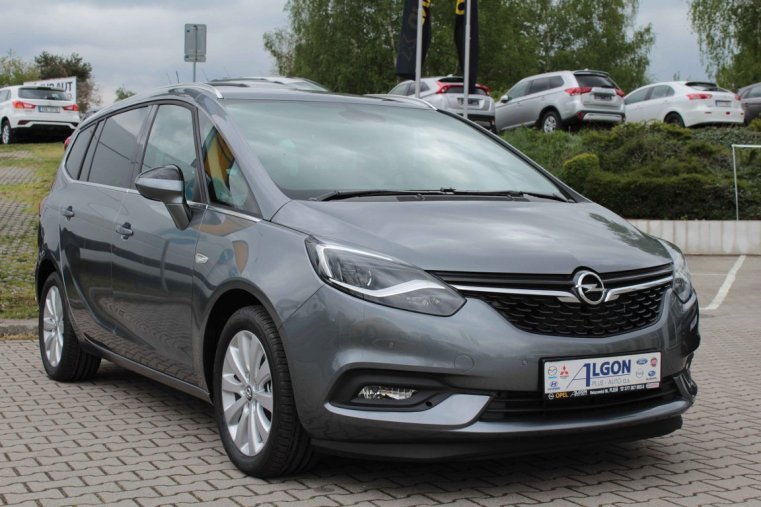 Opel Zafira, Plus 1,6 Turbo 125 kW, barva šedá