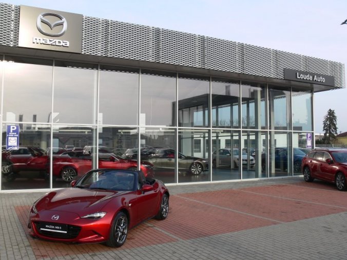 Mazda MX-5, 2.0 Skyactiv G184 + NAVI, barva červená