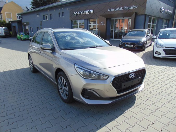 Hyundai i30, 1,4 T-GDI 103 kW (95 NAT) 6 st. man, barva bílá