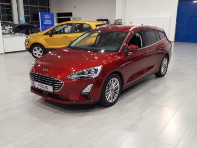 Ford Focus, 1.5 EcoBoost, barva červená