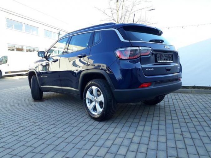 Jeep Compass, 2.0 140PS Longitude 4x4  MT6, barva modrá