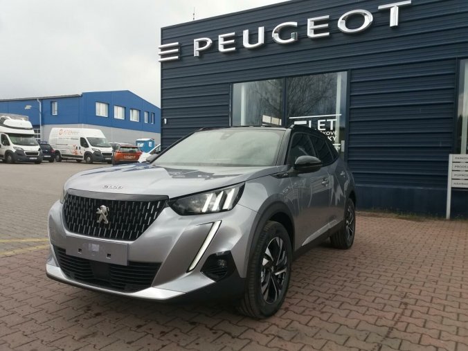 Peugeot 2008, GT 1.2 PureTech 130k MAN6, barva stříbrná