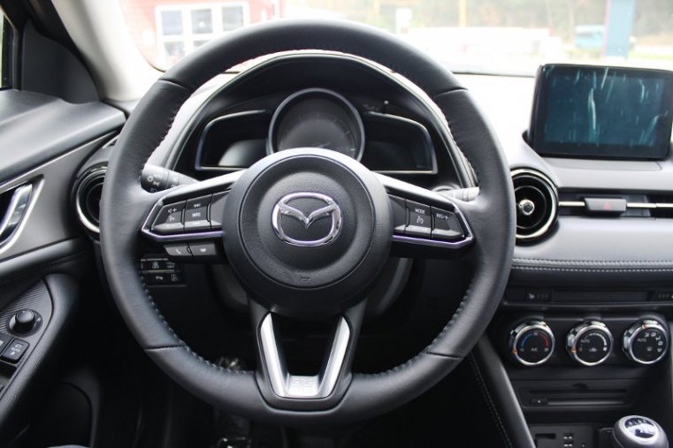 Mazda CX-3, SKYACTIV-G, barva šedá