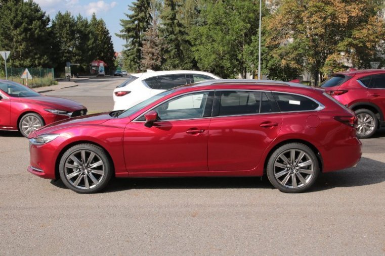 Mazda 6, 2,5 Skyactiv-G 194k, barva červená