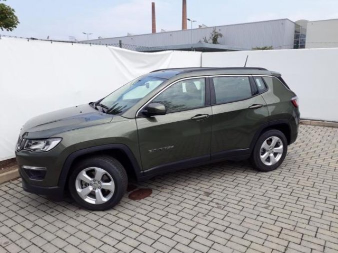 Jeep Compass, 1.4 140PS Longitude 4x2 manuál, barva zelená