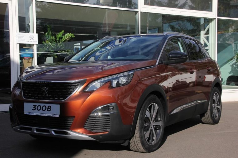 Peugeot 3008, ALLURE 1.2 PureTech 130 S&S EA, barva hnědá