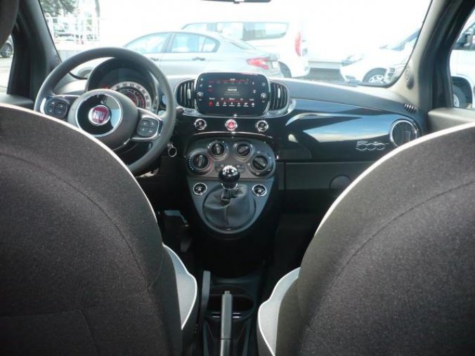 Fiat 500, 1.2 69k Lounge, barva černá