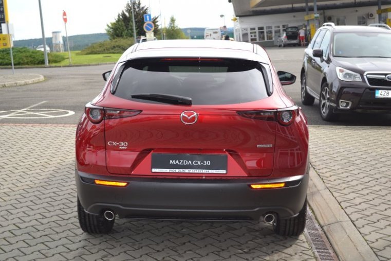 Mazda CX-30, 2,0 122k, barva červená