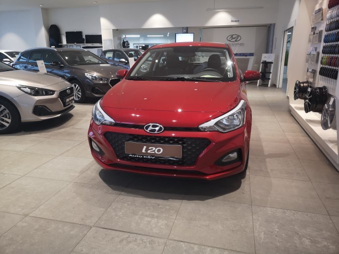 Hyundai i20, 1,25i 55 kW (95 NAT) 5 st. man, barva červená