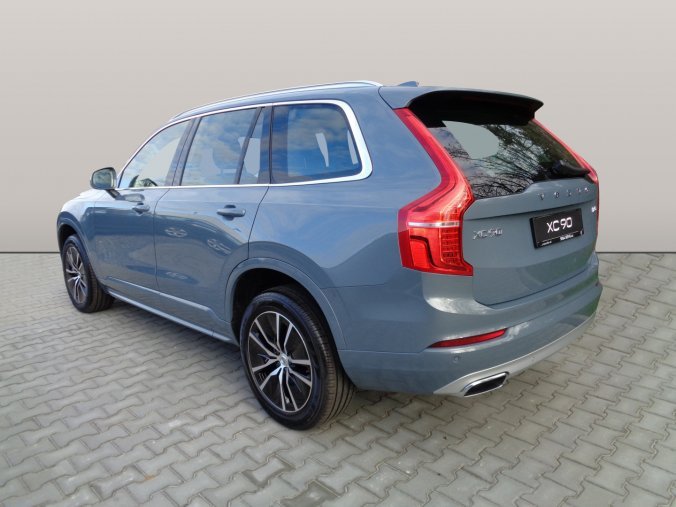 Volvo XC90, B5 2.0L 235 HP MOMENTUM PRO AT8 AWD, barva šedá