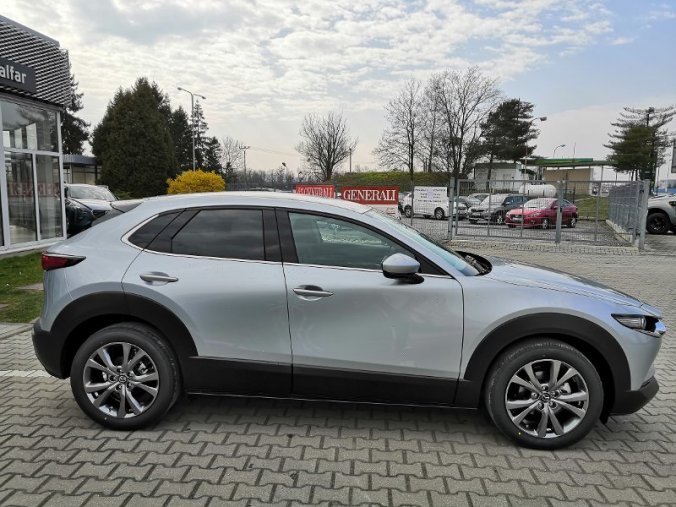 Mazda CX-30, 2,0sky-X 132kW/180k, barva stříbrná