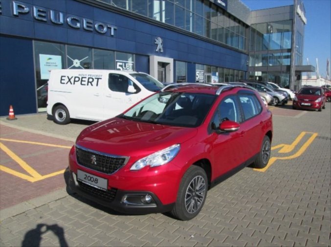 Peugeot 2008, 1.2 82k Active S&S MAN5, barva červená