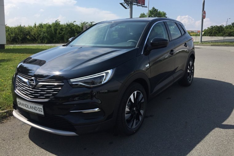 Opel Grandland X, 1.6 TURBO INNOVATION AT8, barva černá