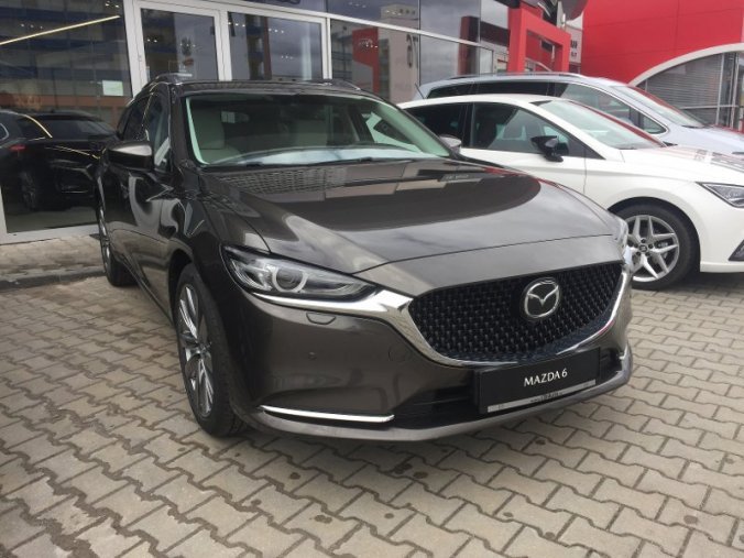 Mazda 6, 2,5G 194k, barva šedá