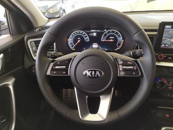 Kia XCeed, 1,4 T-GDi  Exclusive Premium, barva šedá