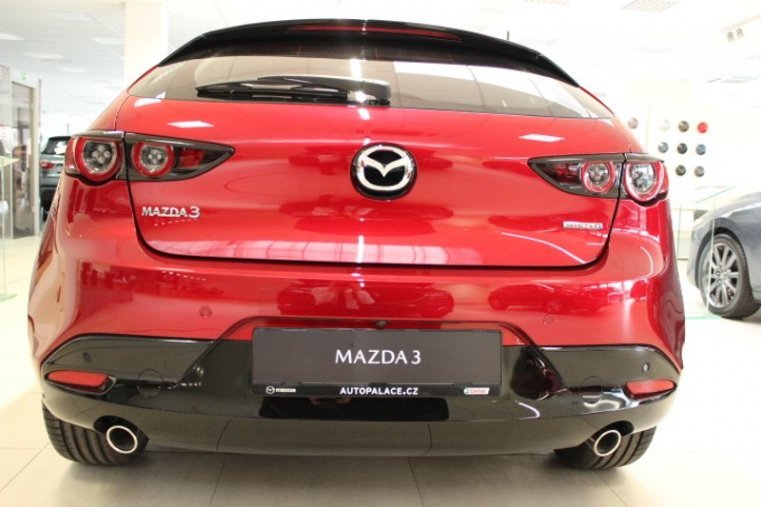 Mazda 3, 2,0 G122, barva červená