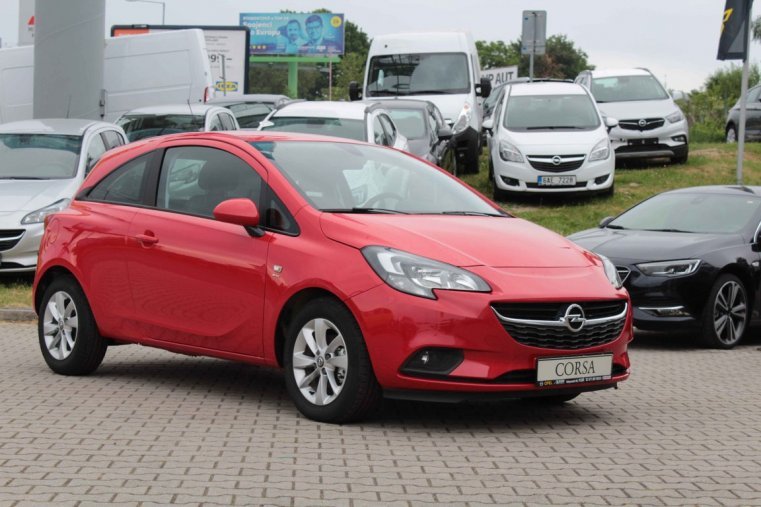 Opel Corsa, Smile 1,2 51 kW, barva červená