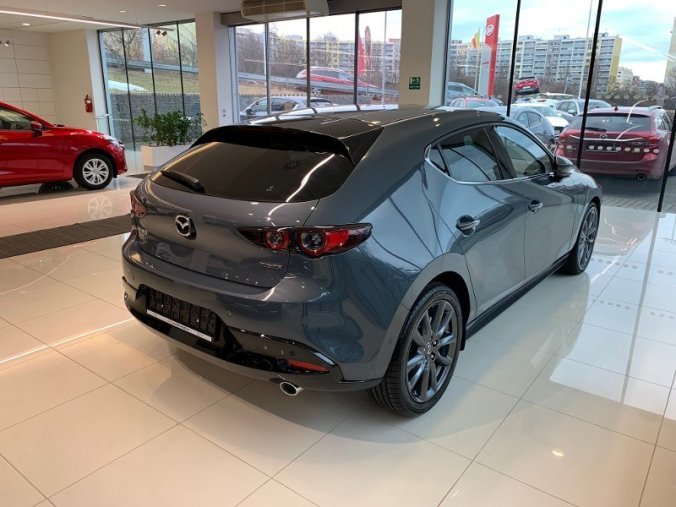 Mazda 3, 2.0 G122, barva šedá