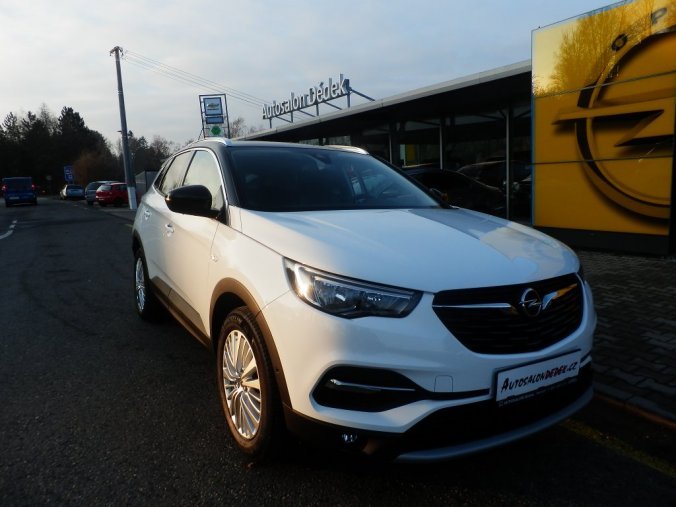 Opel Grandland X, Design line 1.2/96kW, barva bílá