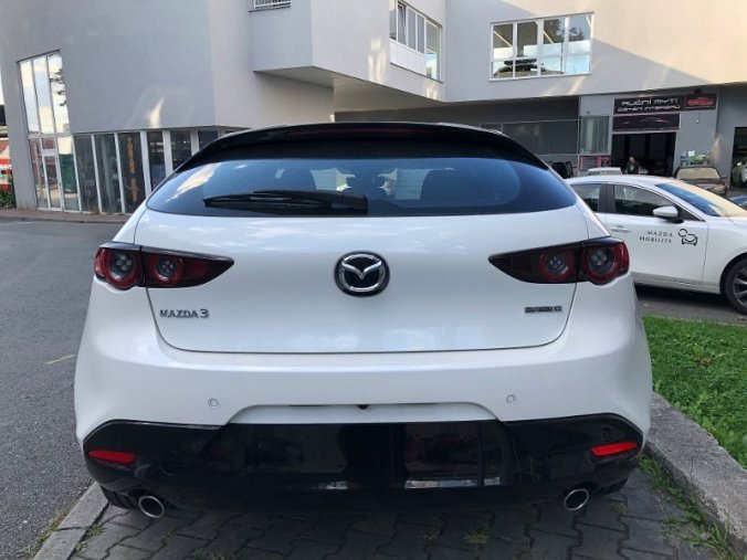 Mazda 3, 2.0i G 122K, barva bílá