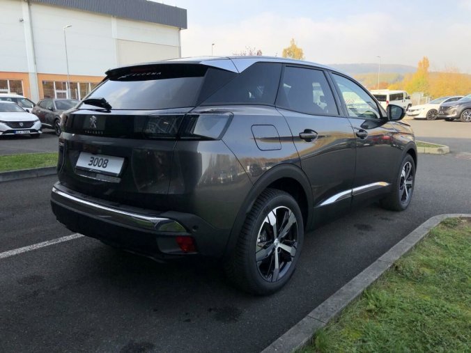 Peugeot 3008, Peugeot 3008 ALLURE 1.5 BHDi 130k EAT8, barva šedá