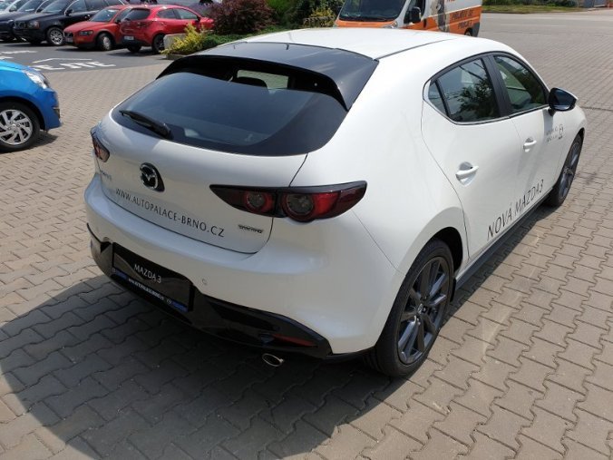 Mazda 3, 2,0G 122k, barva bílá