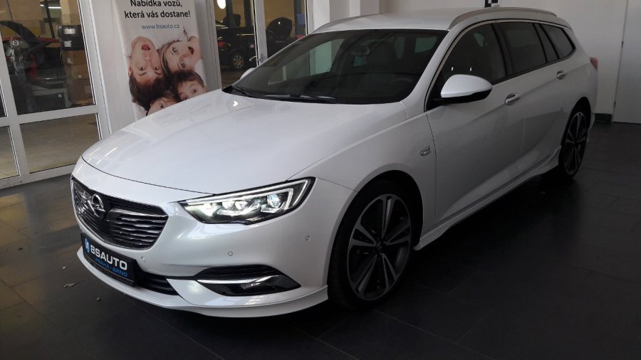 Opel Insignia, EXCLUSIVE 2,0 TURBO 4x4 AT8+ZP, barva bílá