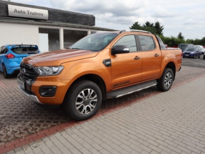 Ford Ranger, 3.2 TDCi, barva oranžová