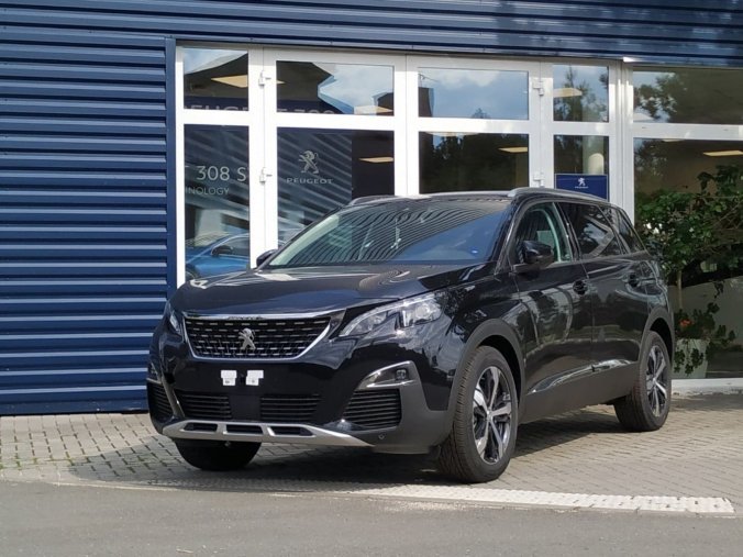 Peugeot 5008, ALLURE 1.2 PureTech 130 S&S EAT8 Euro 6.2, barva černá