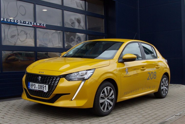 Peugeot 208, Active 1.2 PureTech 75, barva žlutá